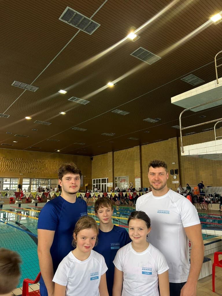 Tím Plavecká akadémia AQUARIUS v krytej hale